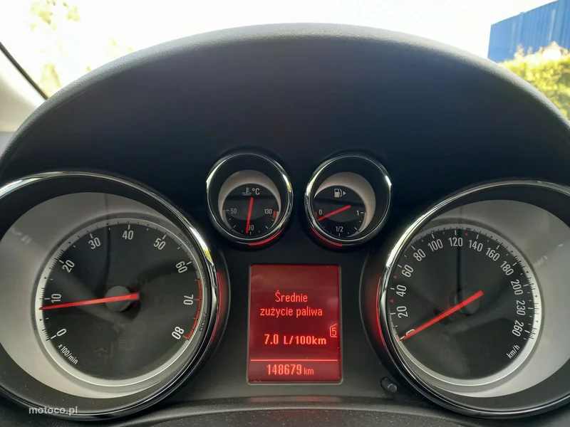 Opel Astra J 31