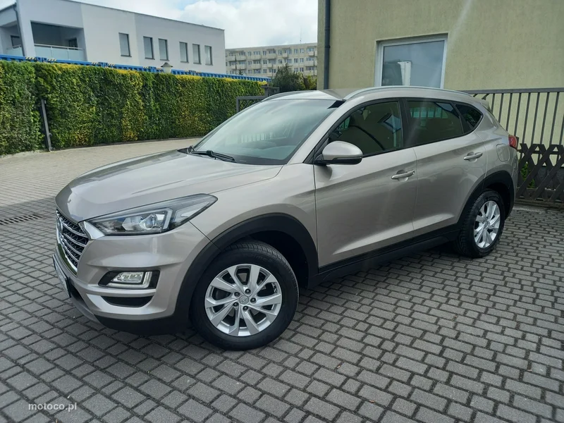 Hyundai TUCSON 4