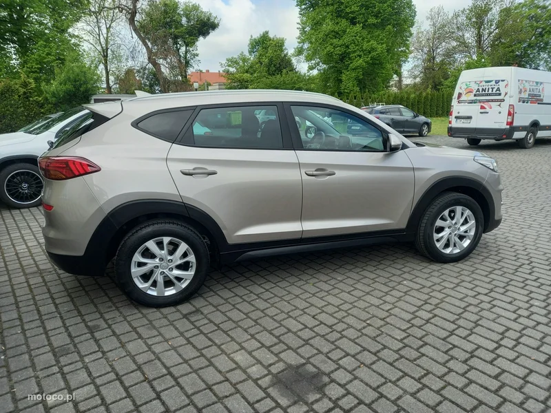 Hyundai TUCSON 10