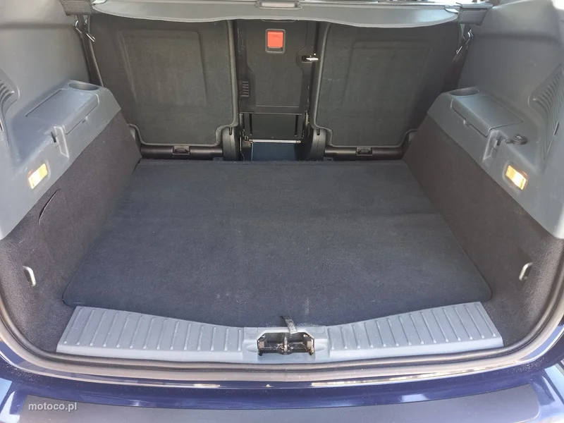 Ford C-Max II 19