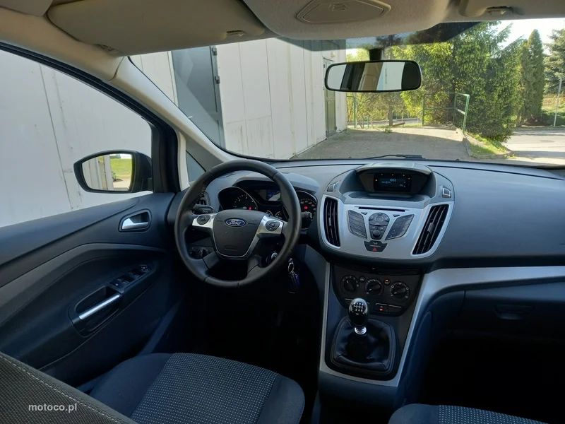 Ford C-Max II 24