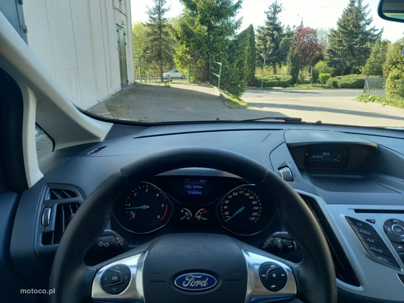 Ford C-Max II 32