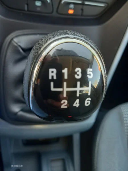 Ford C-Max II 34