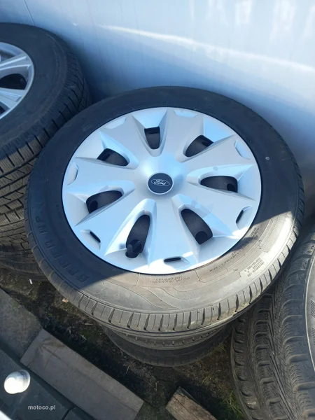 Ford C-Max II 40