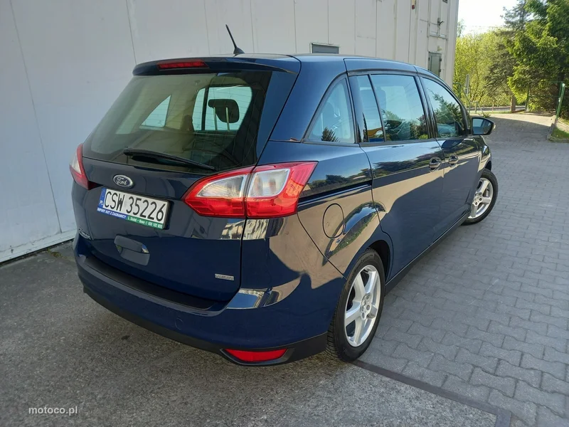 Ford C-Max II 6