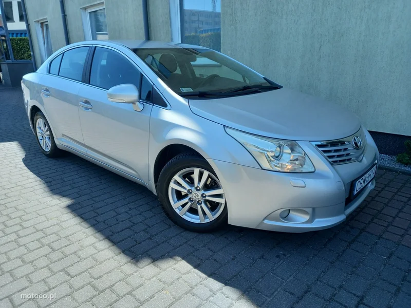 Toyota Avensis T27 2