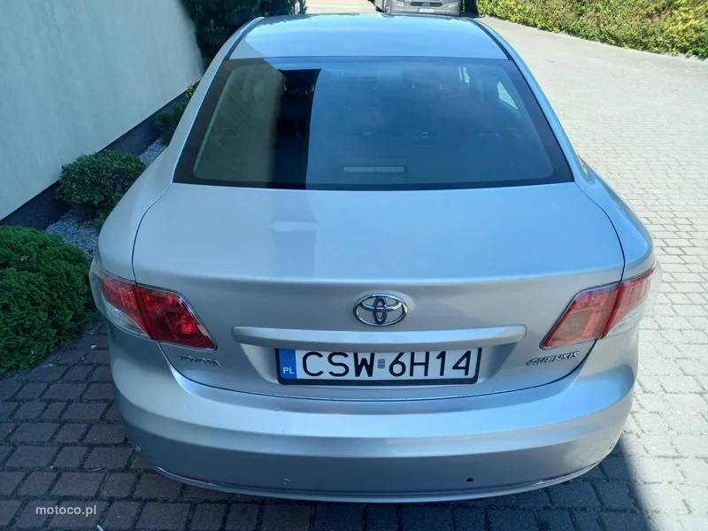 Toyota Avensis T27 14