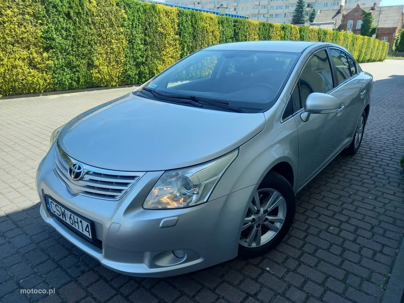 Toyota Avensis T27 4