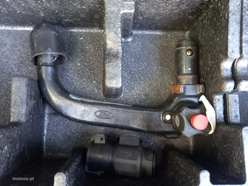 Ford Kuga I 18