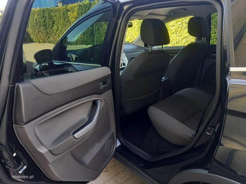 Ford Kuga I 25