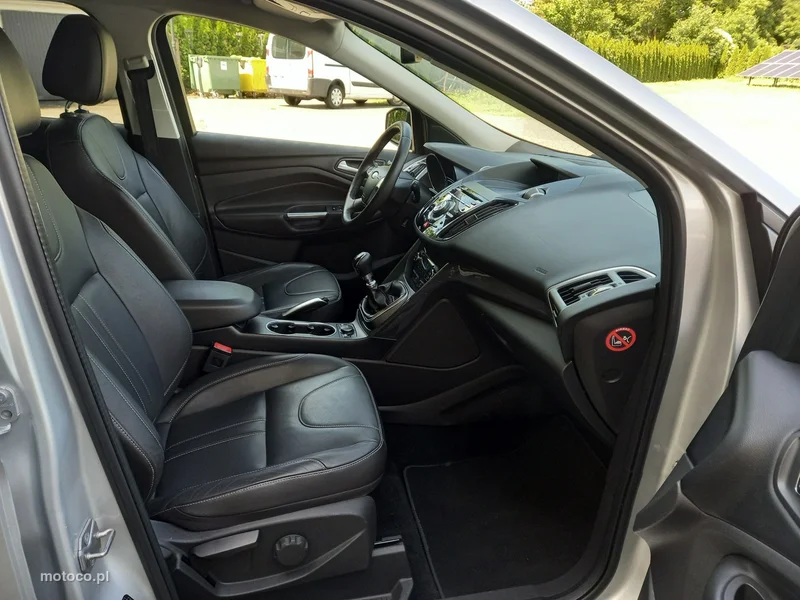 Ford Kuga II 18