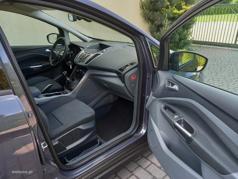 Ford C-Max II 22