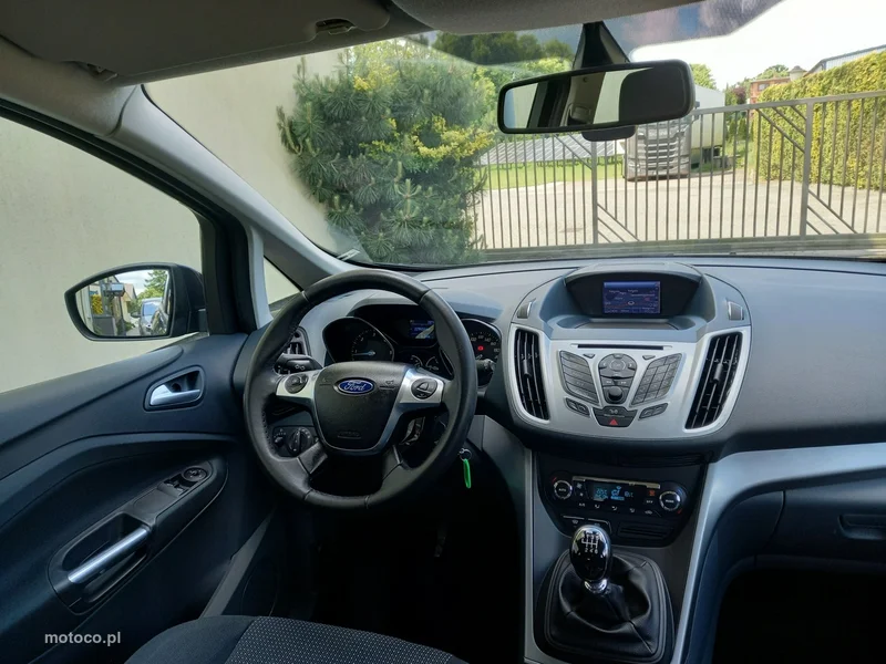 Ford C-Max II 24