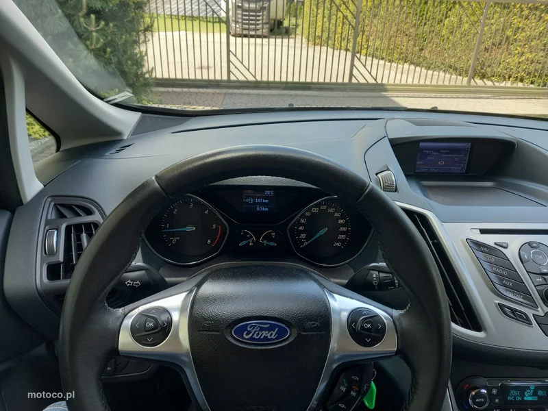 Ford C-Max II 32