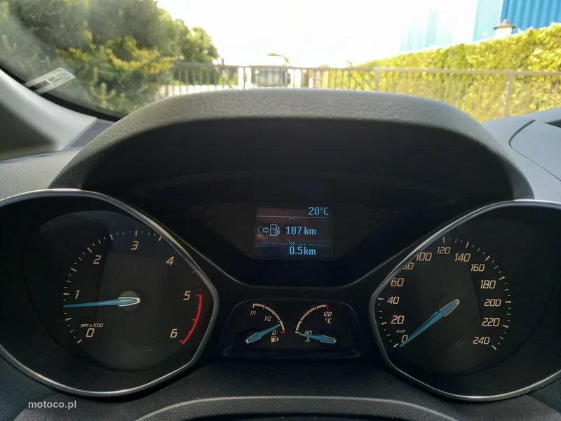 Ford C-Max II 33