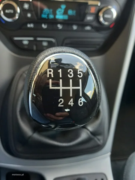 Ford C-Max II 35