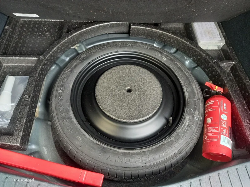 Ford C-Max II 16