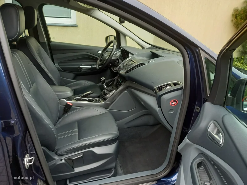 Ford C-Max II 17