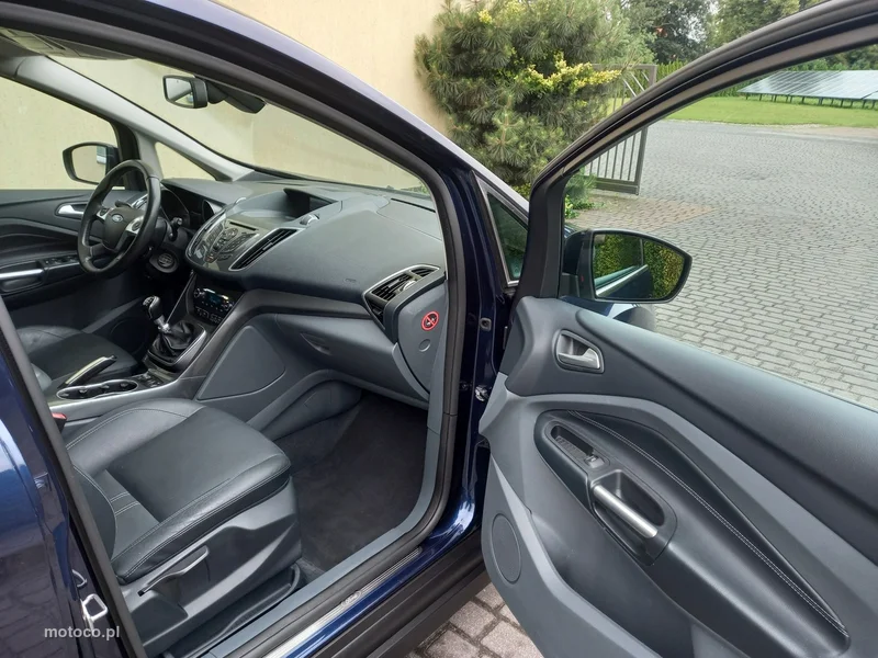 Ford C-Max II 18