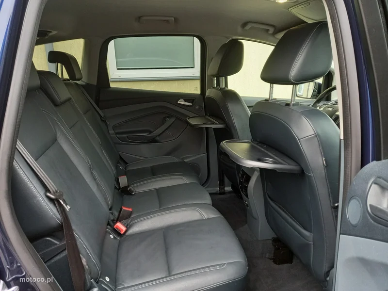 Ford C-Max II 19