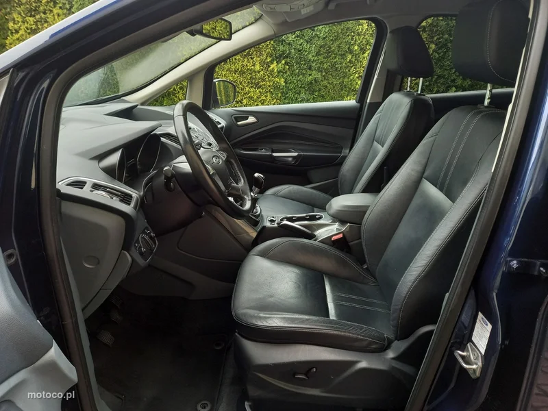 Ford C-Max II 26