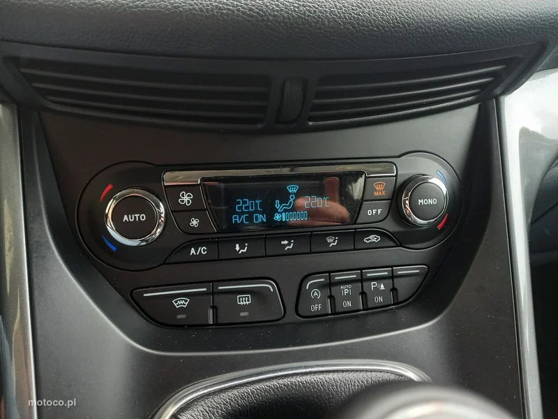 Ford C-Max II 31