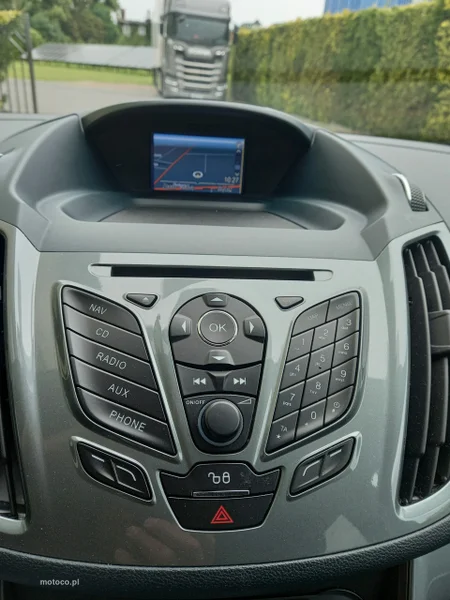 Ford C-Max II 32