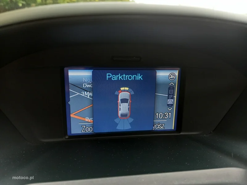 Ford C-Max II 34