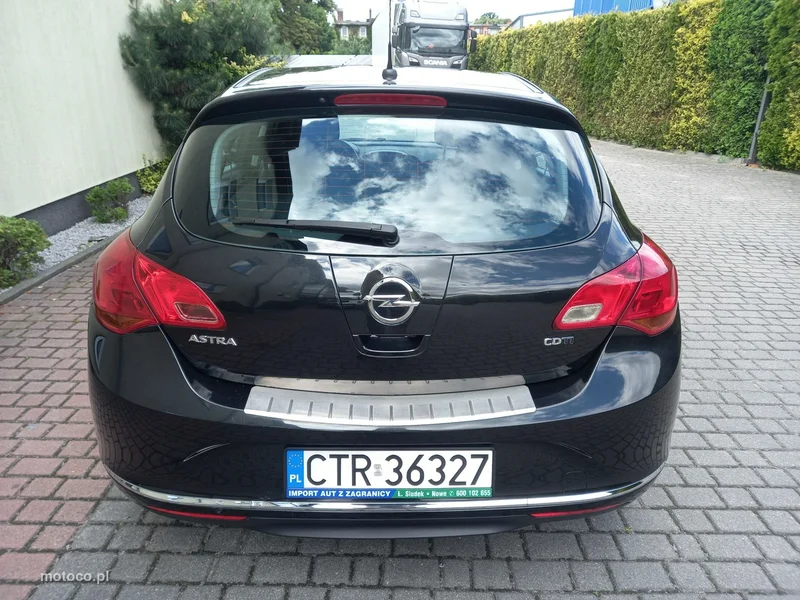 Opel Astra J 16