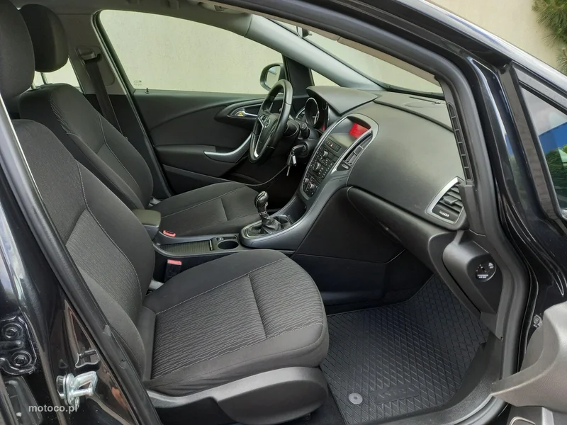 Opel Astra J 19
