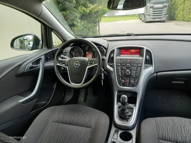 Opel Astra J 22