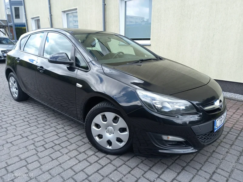 Opel Astra J 8
