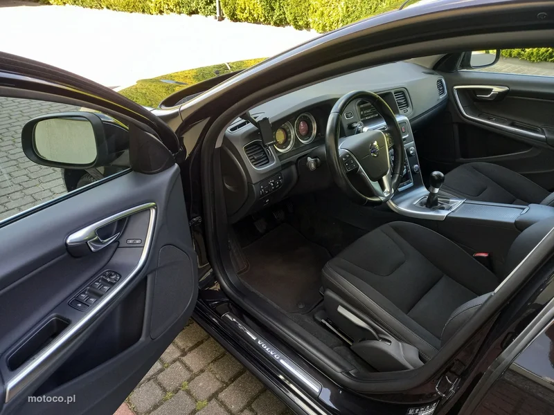 Volvo S60 29