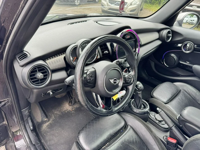 MINI Cooper 17