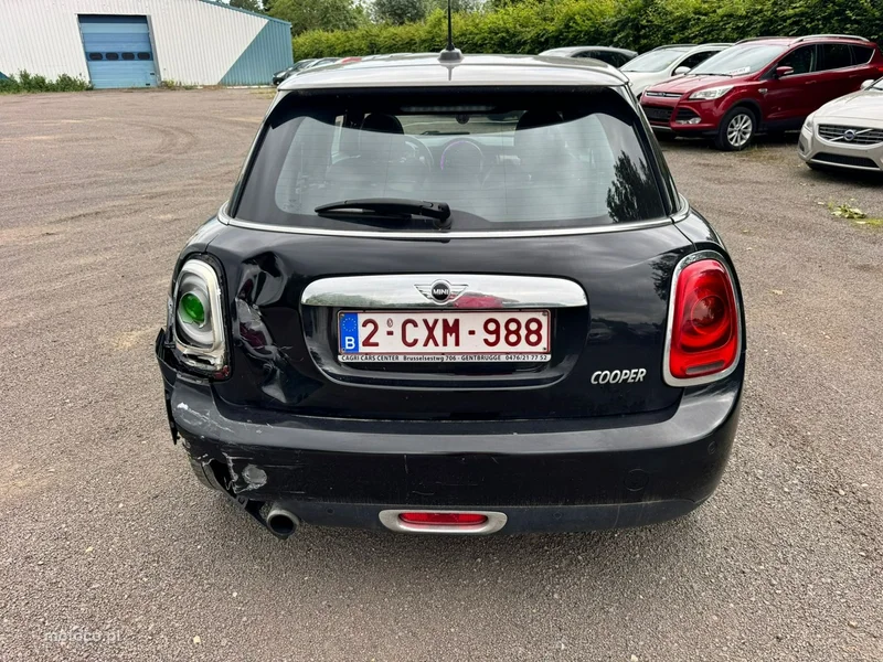 MINI Cooper 4