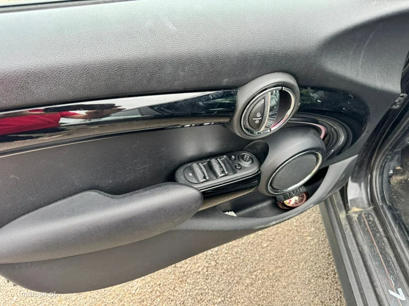 MINI Cooper 6
