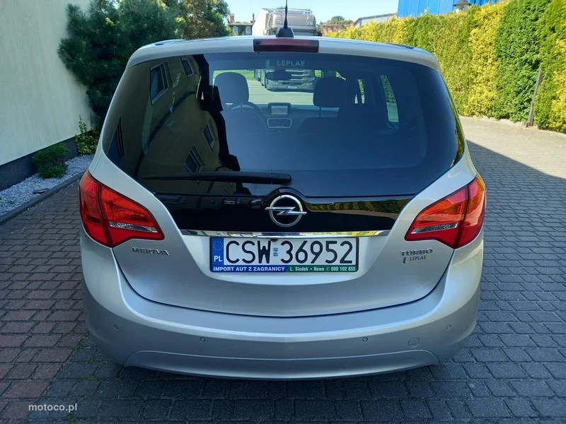 Opel Meriva B 15