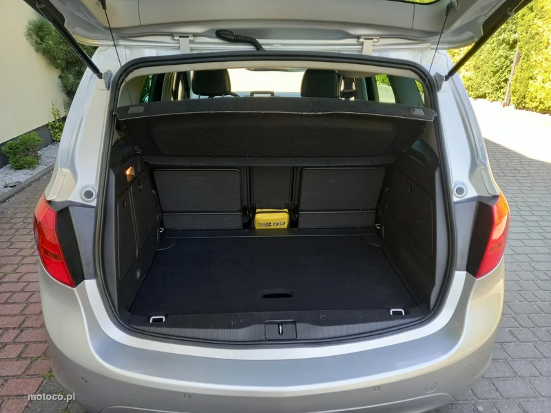 Opel Meriva B 16