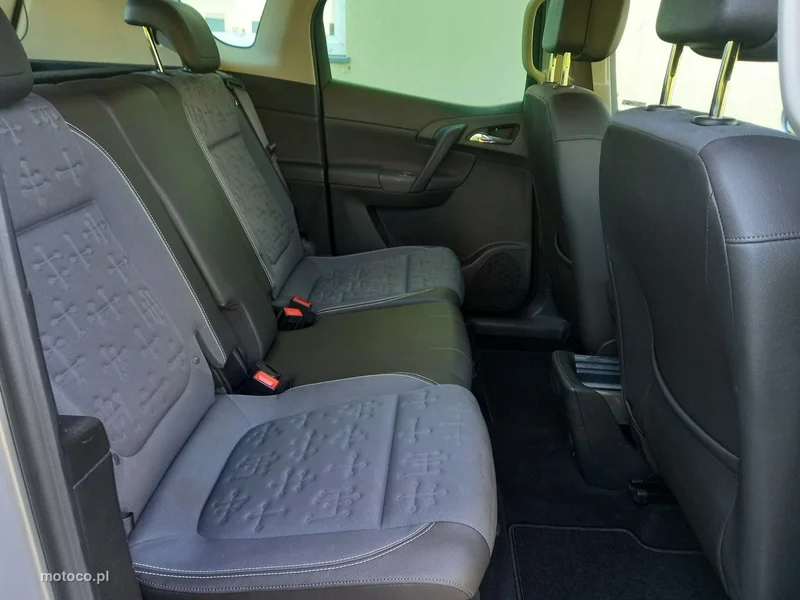Opel Meriva B 24