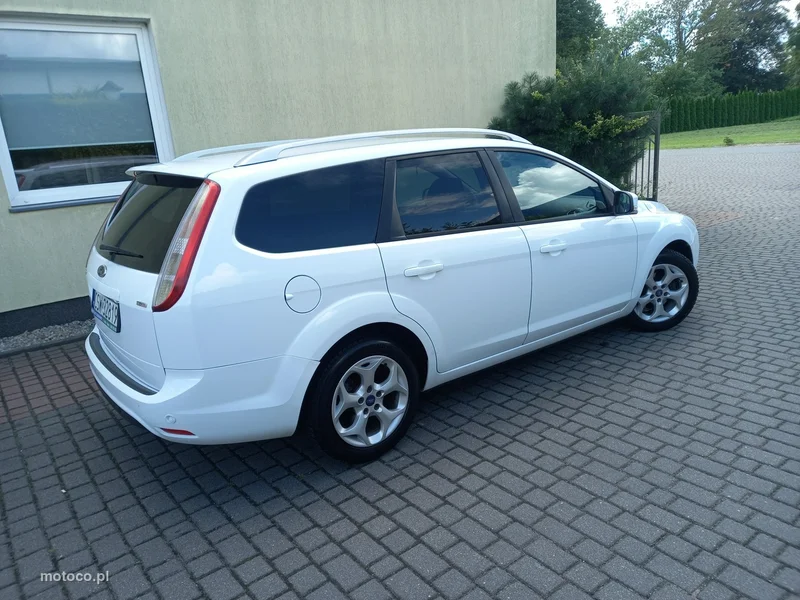 Ford Focus II 3
