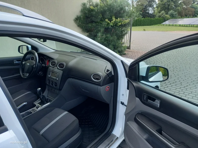 Ford Focus II 24
