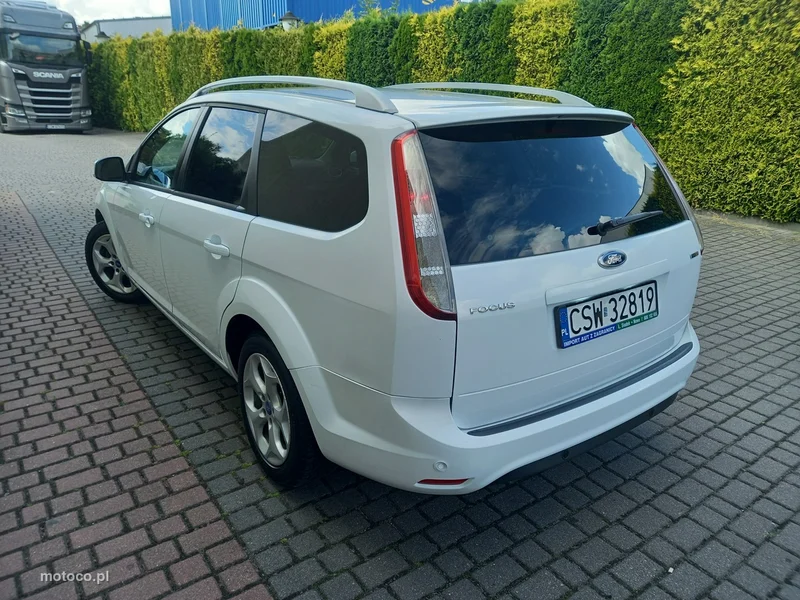 Ford Focus II 6