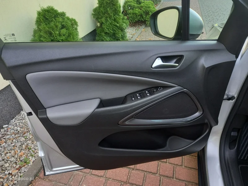 Opel Crossland X 28