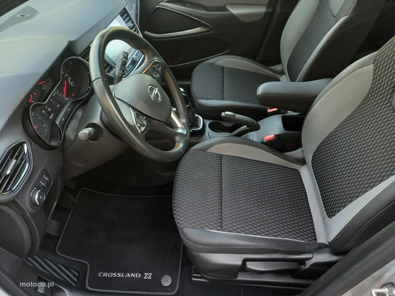 Opel Crossland X 29