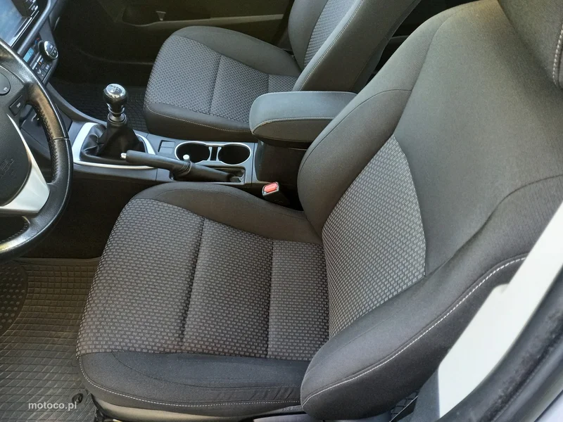 Toyota Corolla E160/E170 27