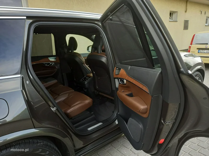 Volvo XC 90 22