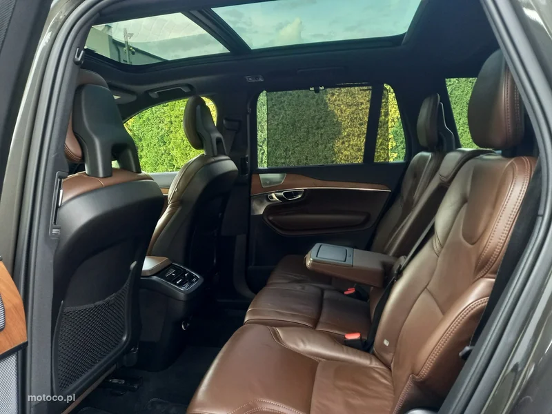 Volvo XC 90 23