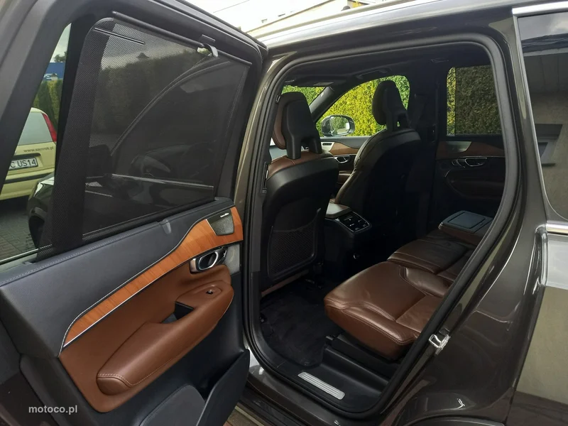Volvo XC 90 24
