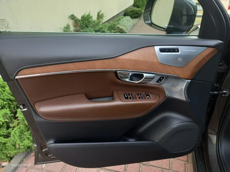Volvo XC 90 26