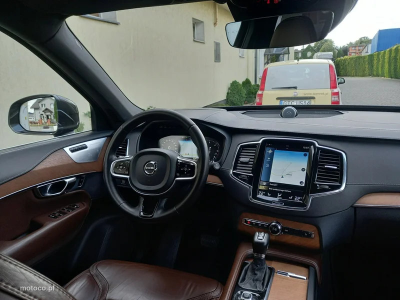 Volvo XC 90 30
